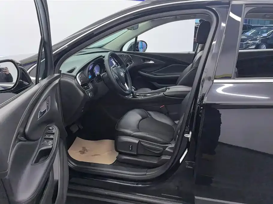 Buick Envision Plus — фото 10