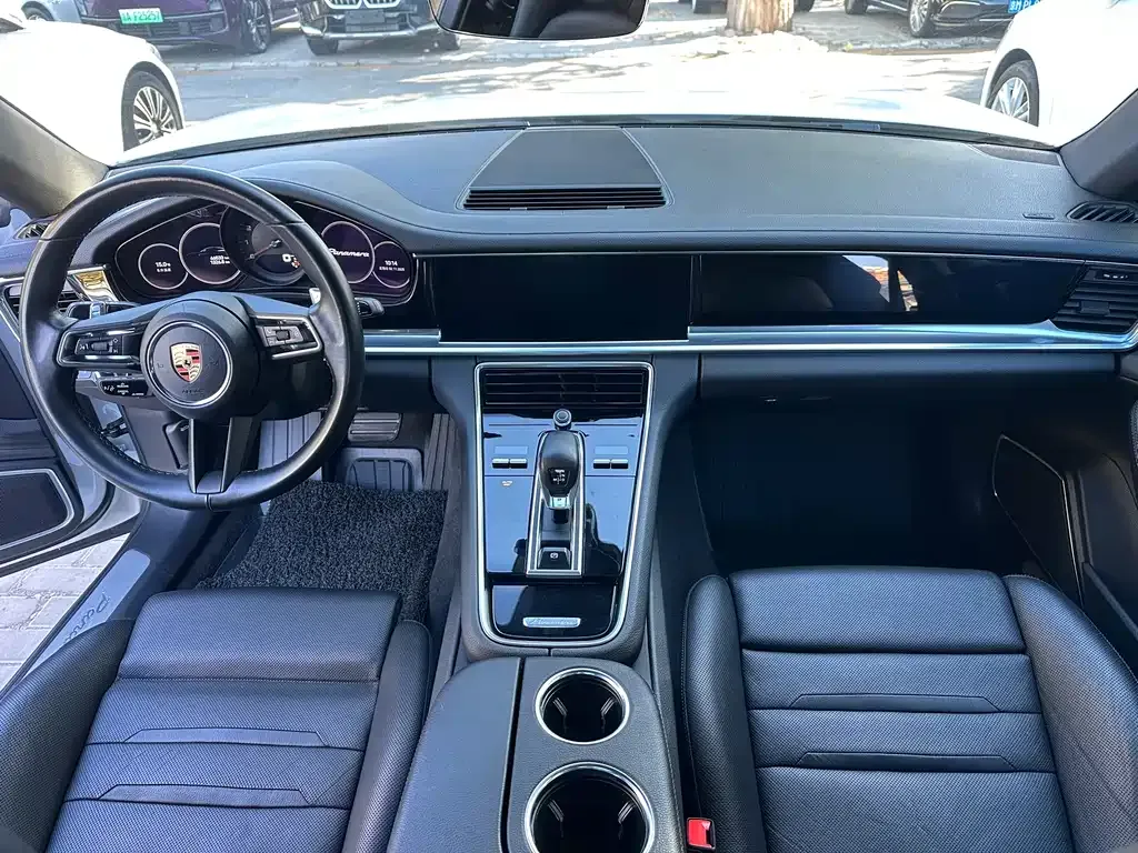 Porsche Panamera — фото 10