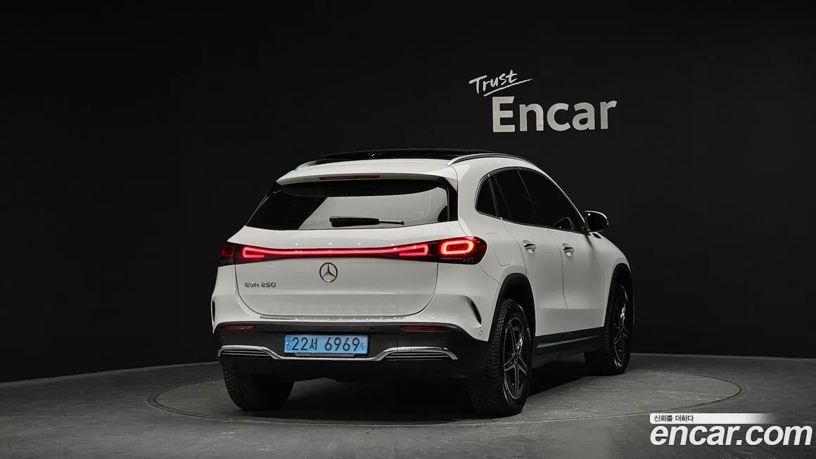 Mercedes-Benz EQA — фото 7