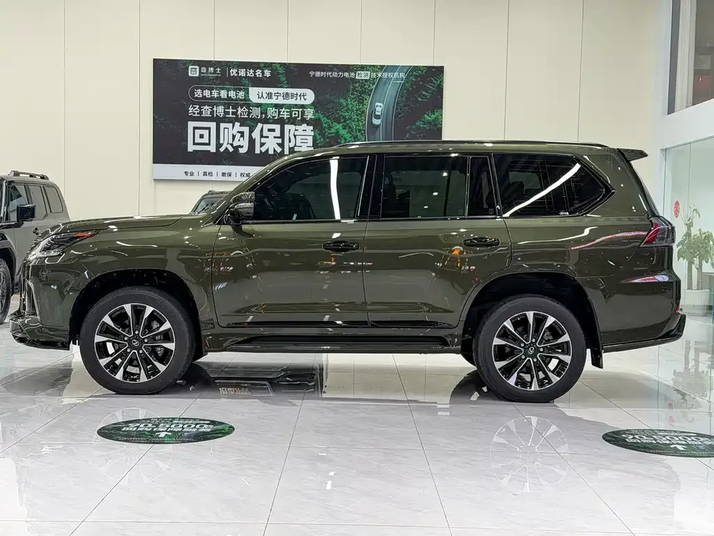 Lexus LX — фото 4