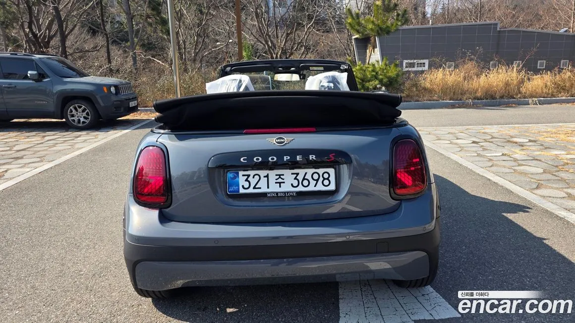 Mini Cooper Convertible — фото 9