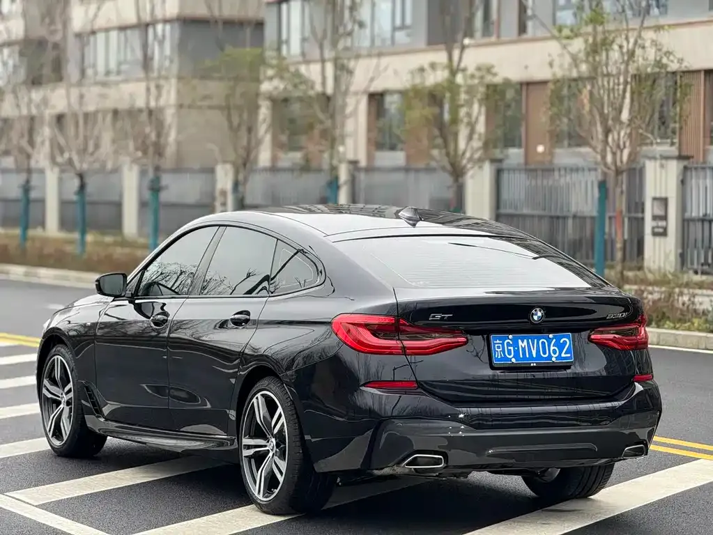 BMW 6 Series GT — фото 10