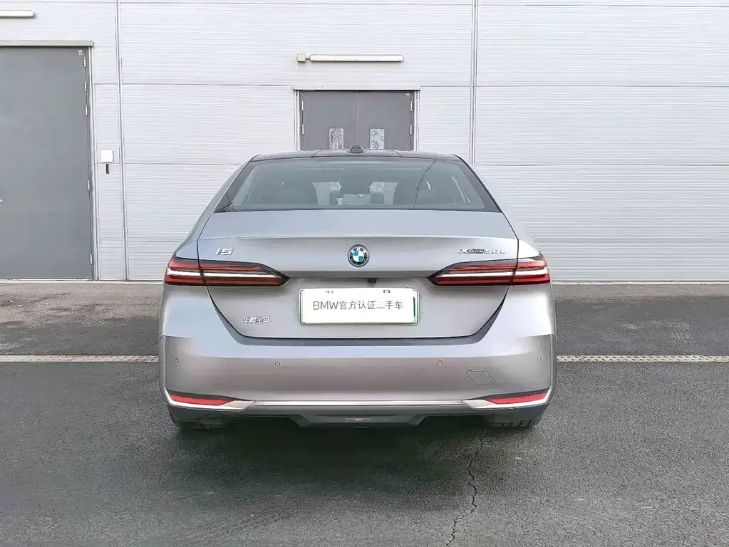 BMW i5 — фото 10