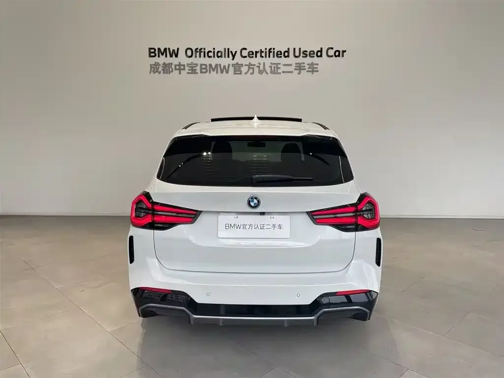 BMW iX3 — фото 2