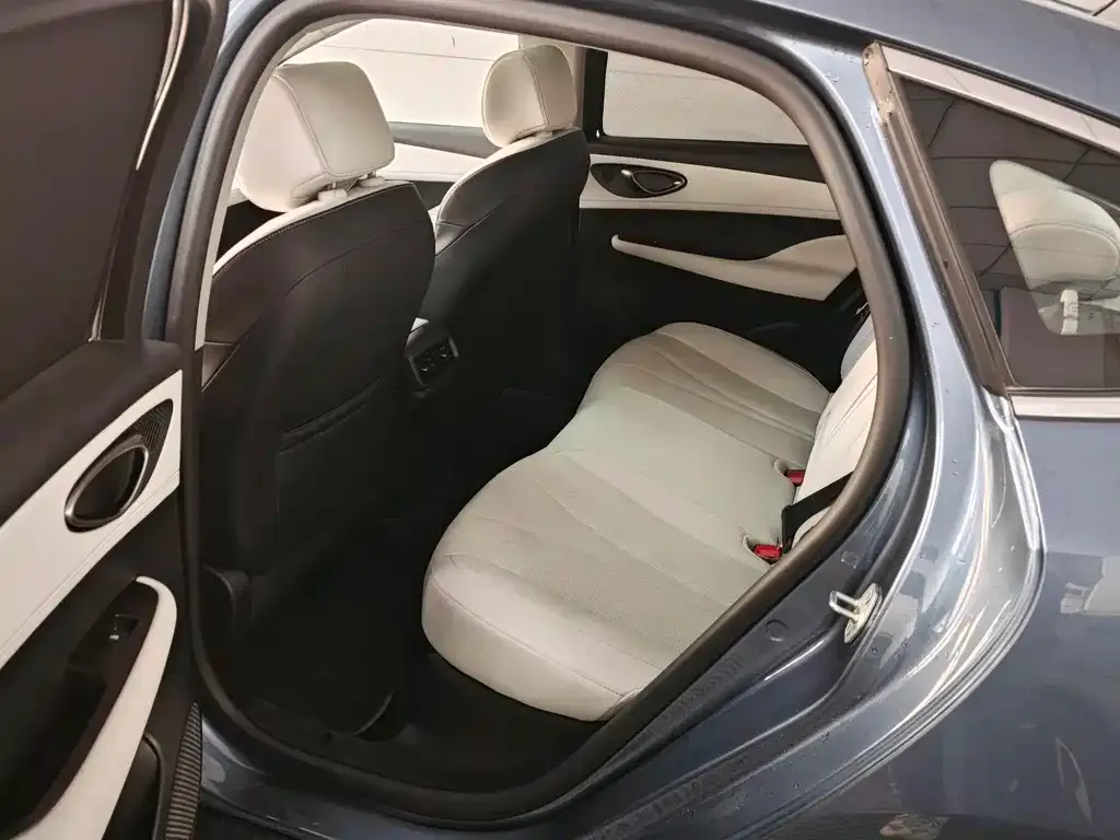 BYD Seal 05 DM-i — фото 4