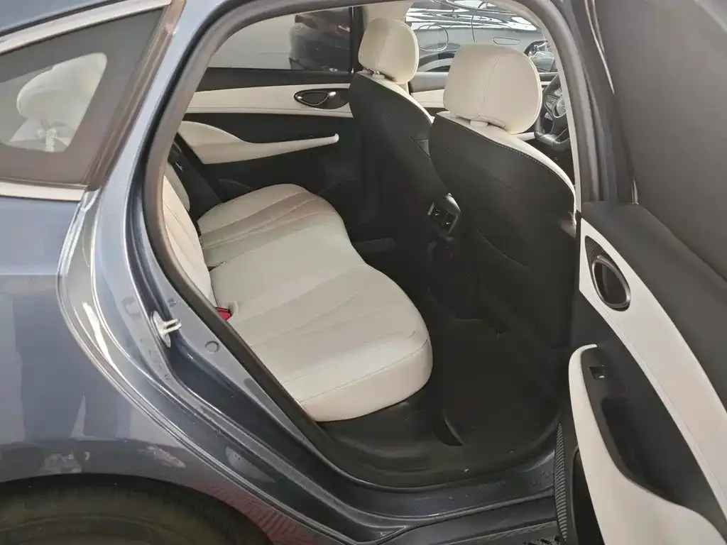 BYD Seal 05 DM-i — фото 2