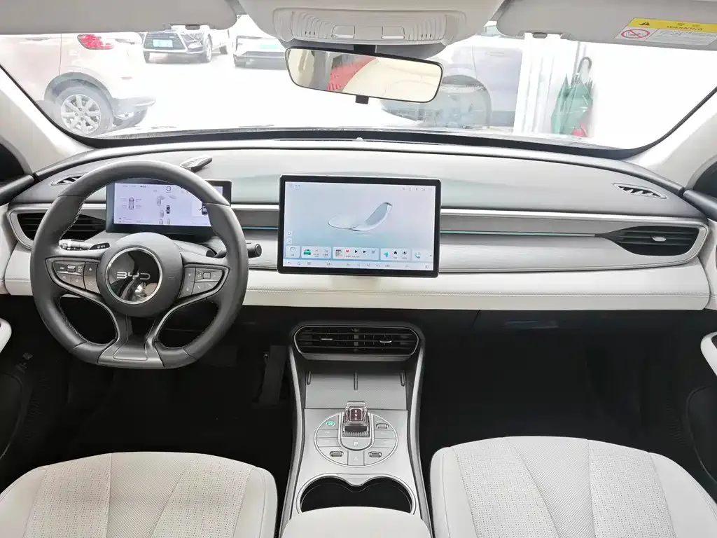 BYD Seal 05 DM-i — фото 7