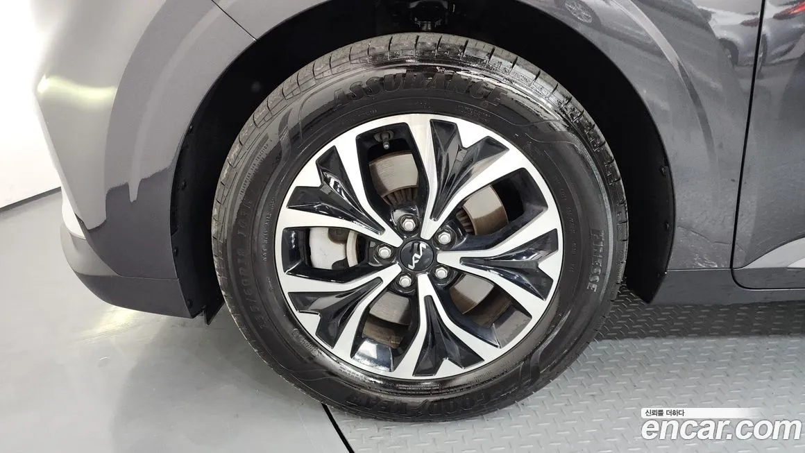 Kia Carnival — фото 10