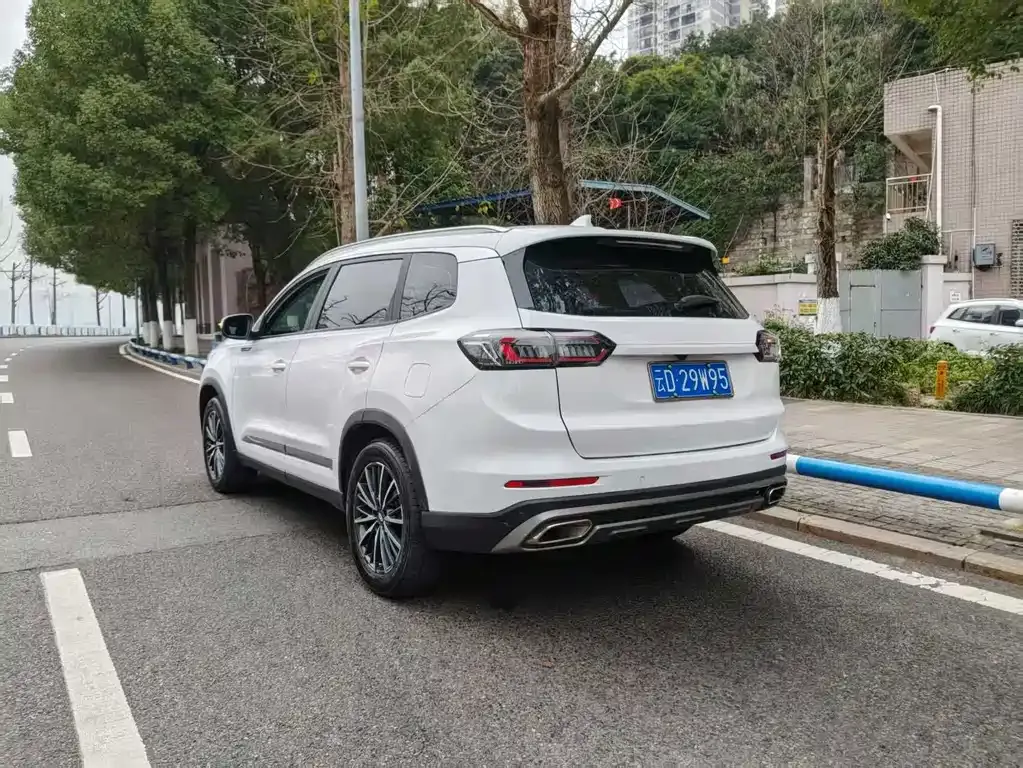 Chery Tiggo 8 PLUS — фото 9