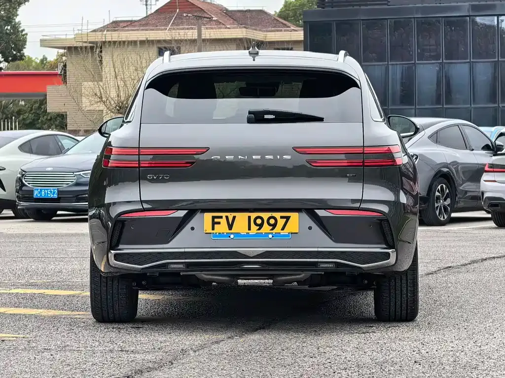 Genesis GV70 — фото 10