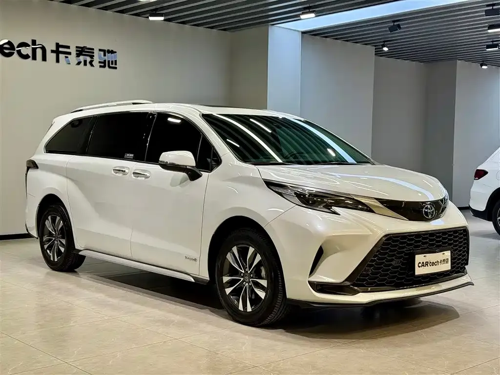 Toyota Granvia — фото 8