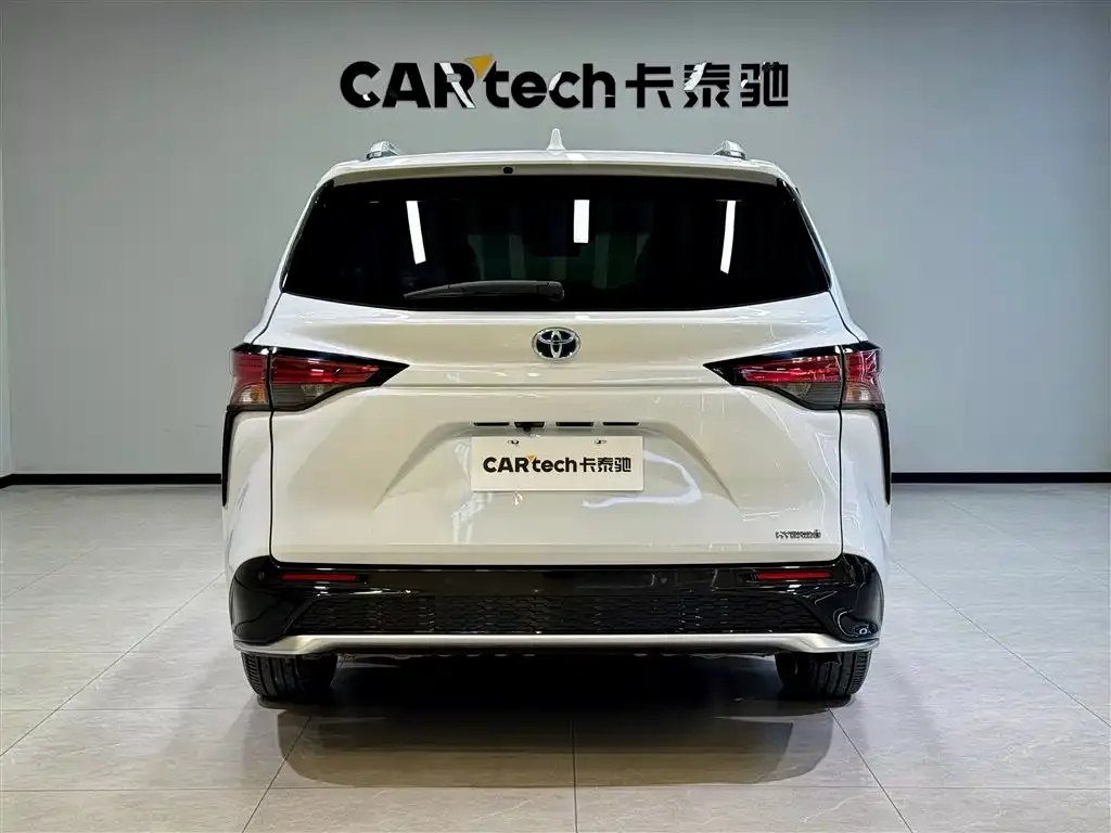 Toyota Granvia — фото 10