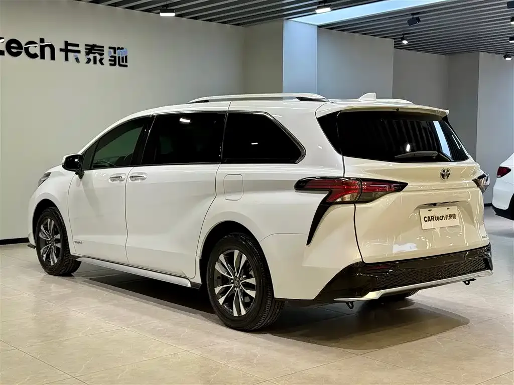 Toyota Granvia — фото 9