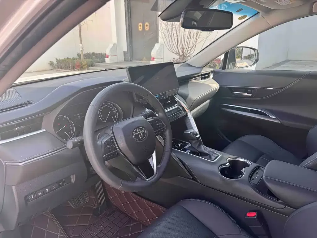 Toyota Harrier — фото 9