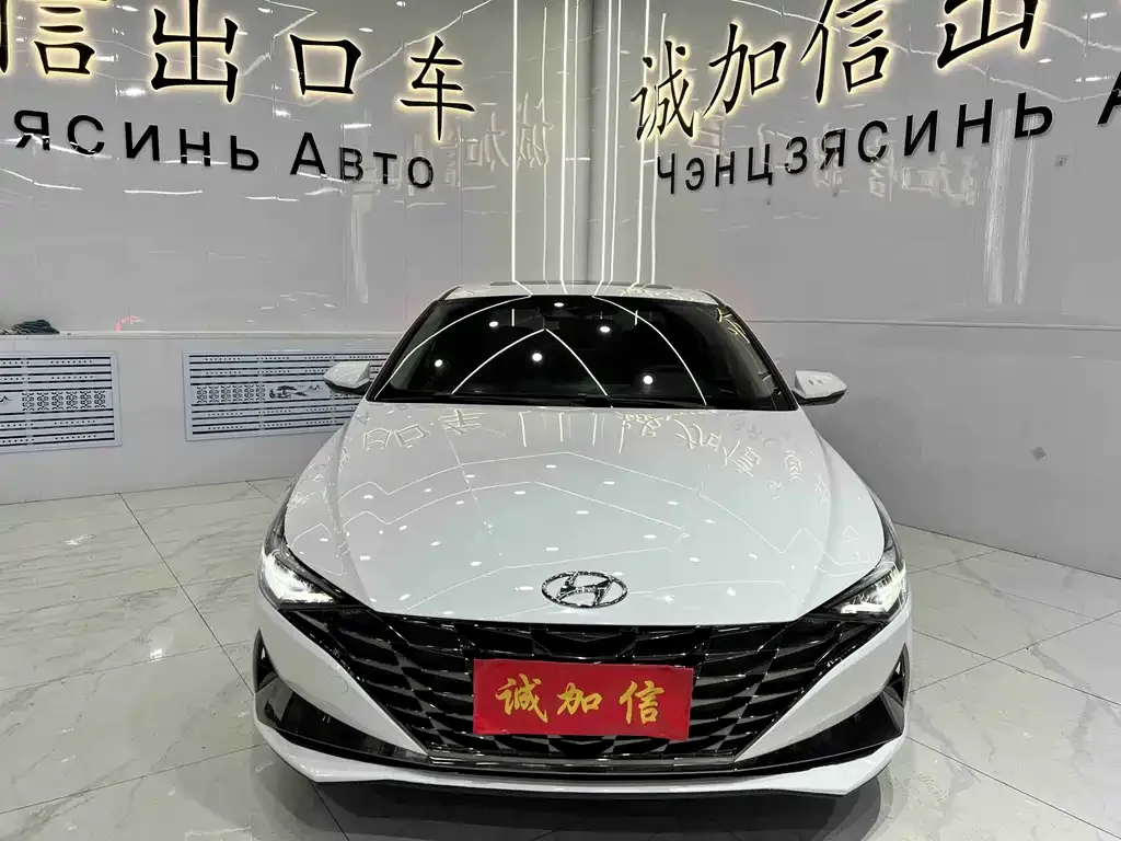 Hyundai Elantra — фото 5