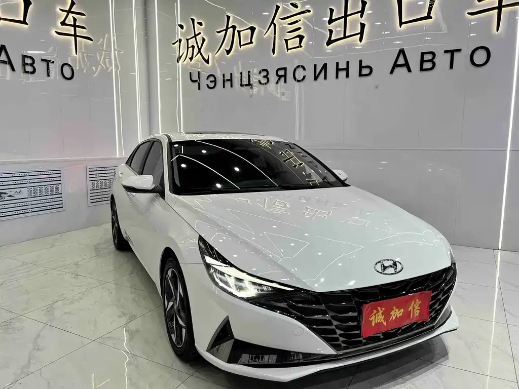 Hyundai Elantra — фото 8