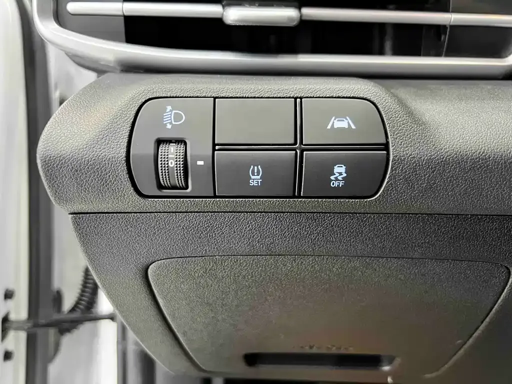 Hyundai Elantra — фото 9