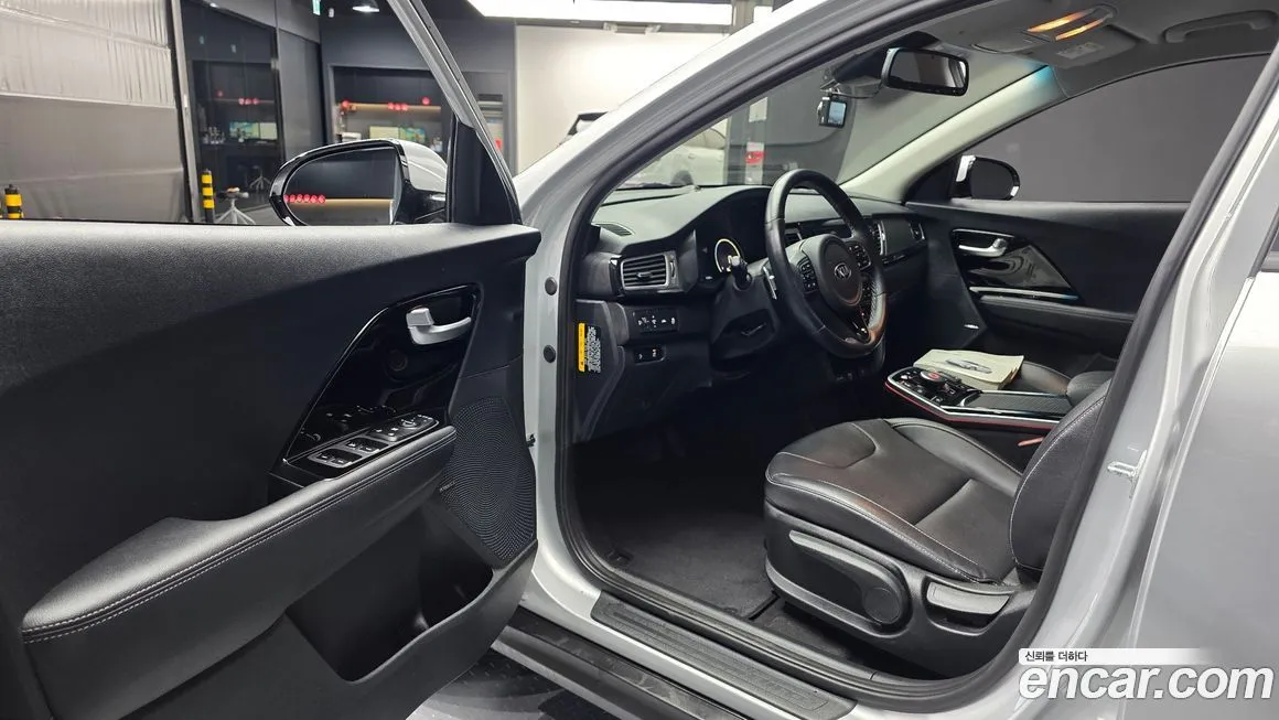 Kia Niro — фото 10