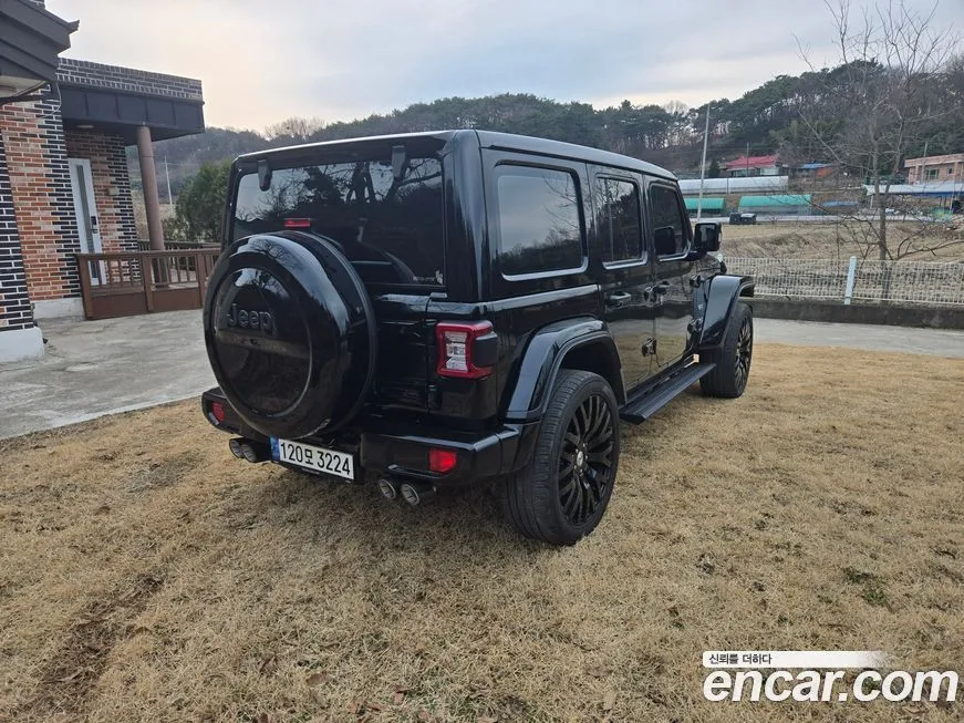 Jeep Wrangler — фото 7