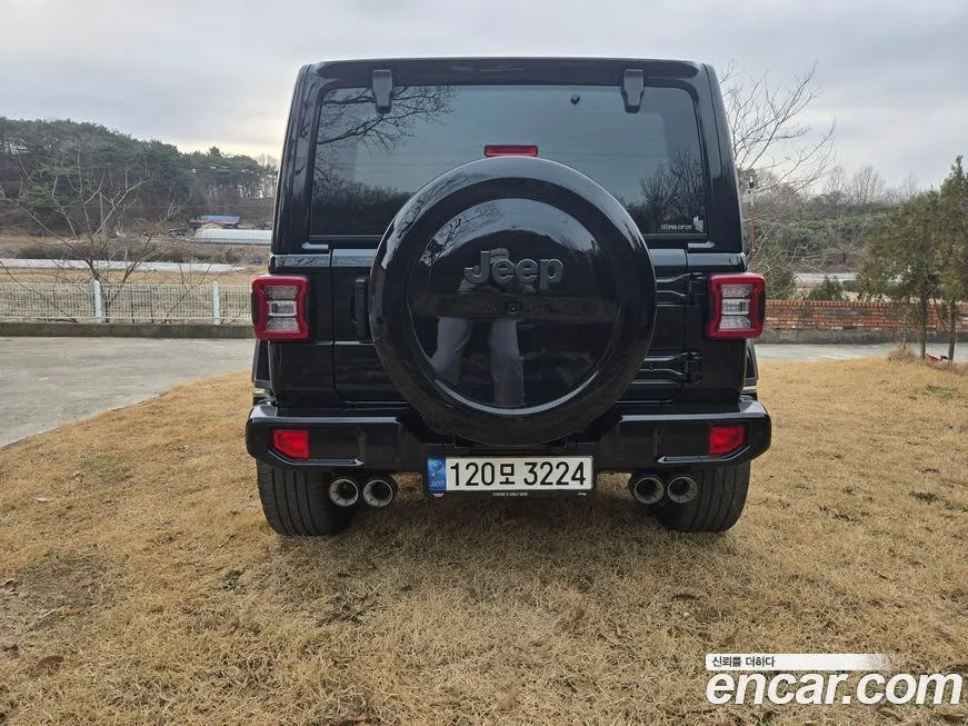 Jeep Wrangler — фото 8
