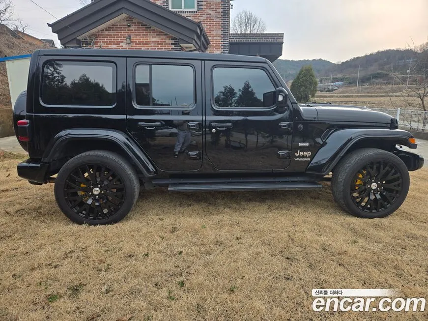 Jeep Wrangler — фото 9