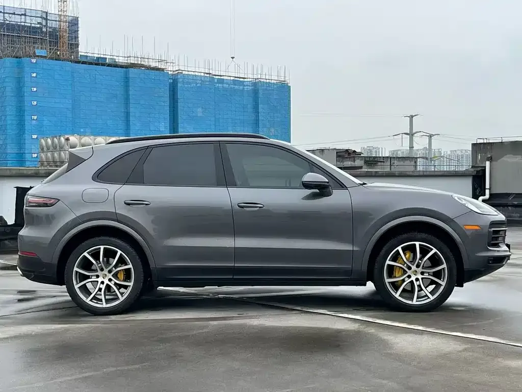 Porsche Cayenne — фото 9