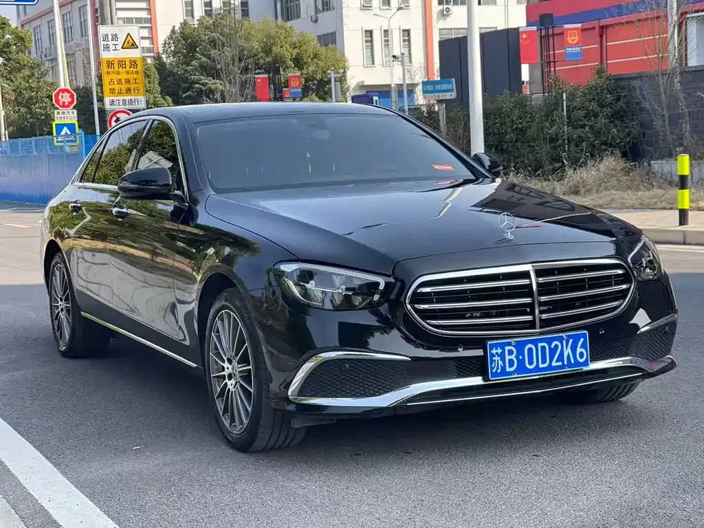 Mercedes-Benz E-Class — фото 10