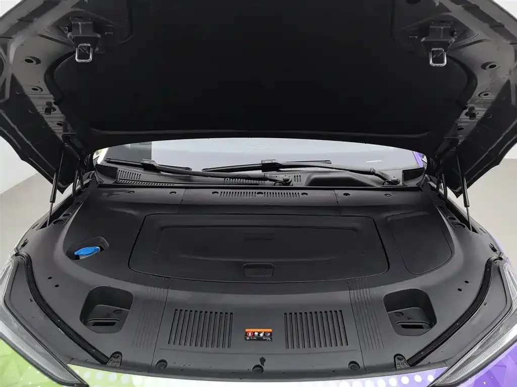 Geely Galaxy E8 — фото 10