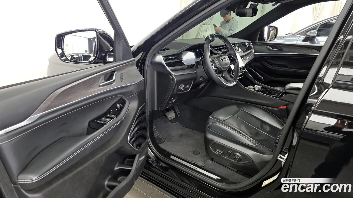Jeep Cherokee — фото 7