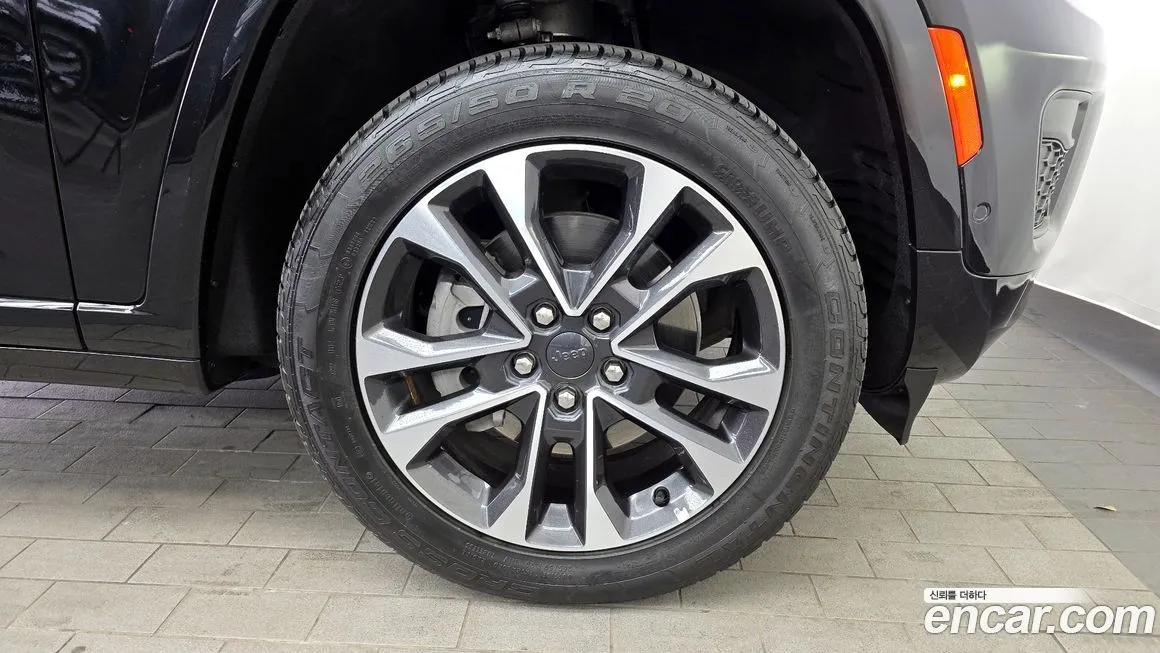 Jeep Cherokee — фото 4