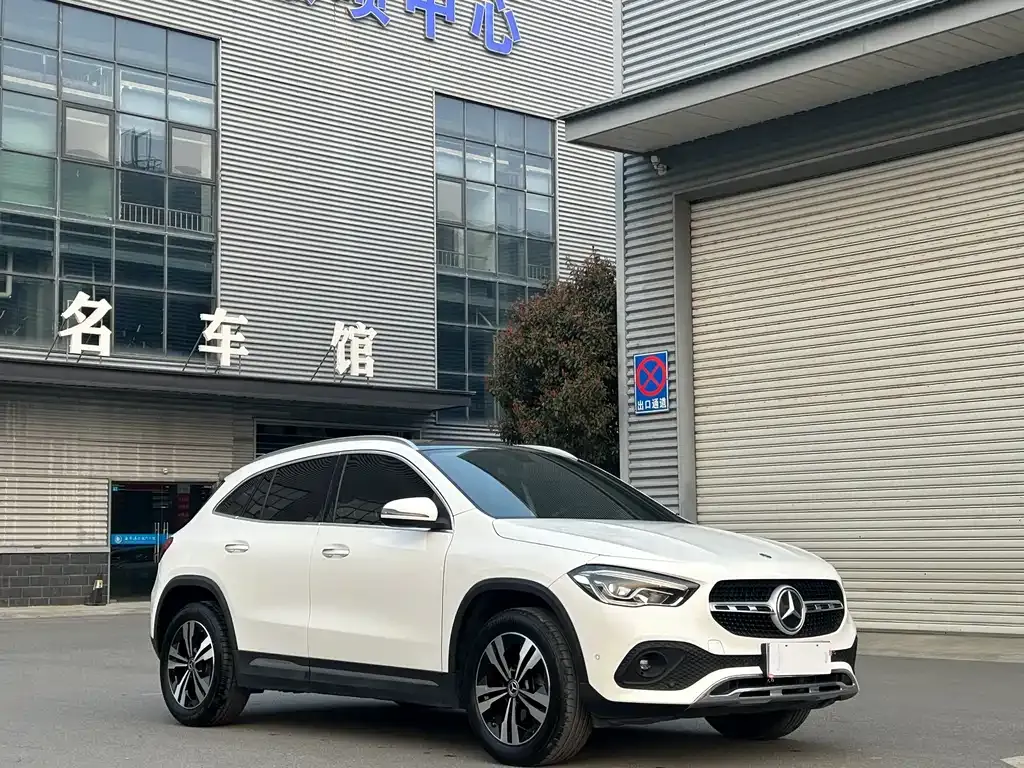 Mercedes-Benz GLA — фото 10