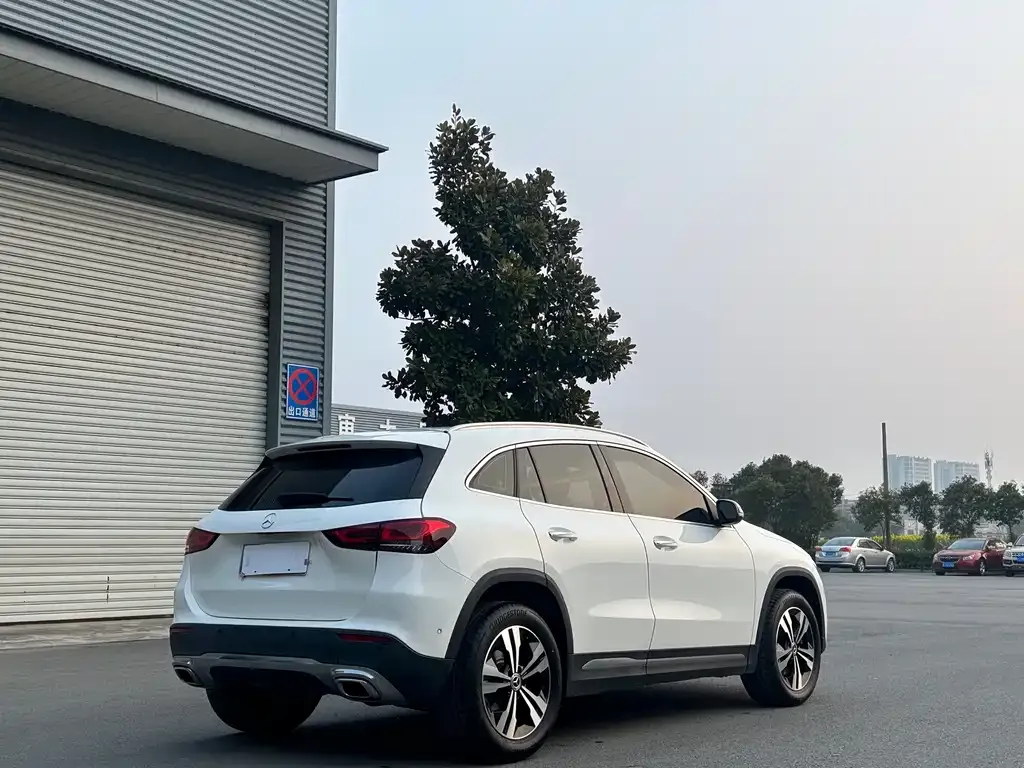 Mercedes-Benz GLA — фото 8