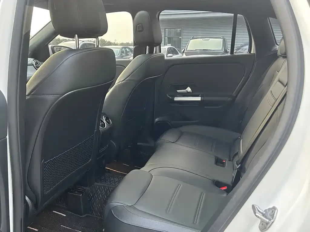 Mercedes-Benz GLA — фото 4