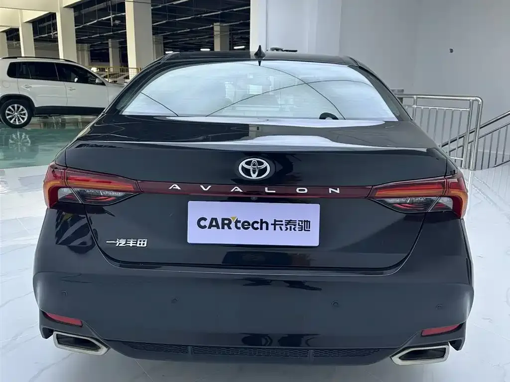 Toyota Avalon — фото 10