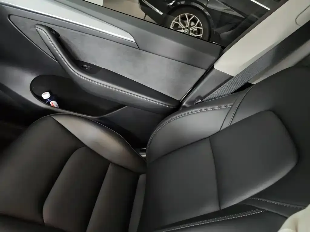 Tesla Model X — фото 4