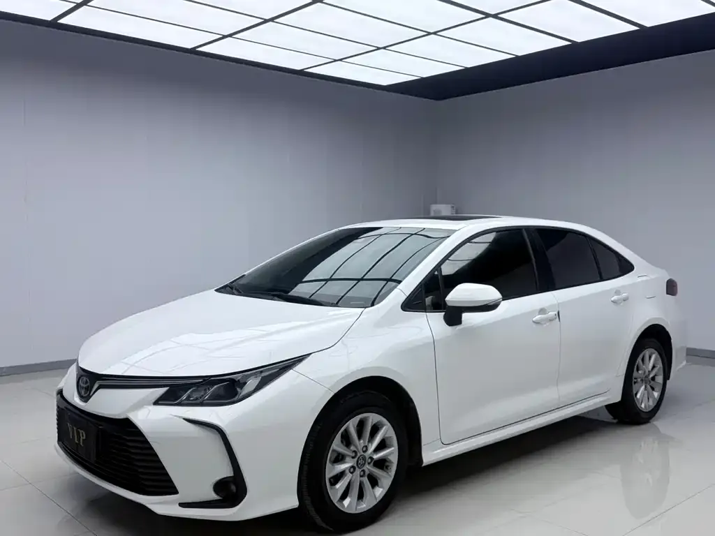 Toyota Corolla — фото 1