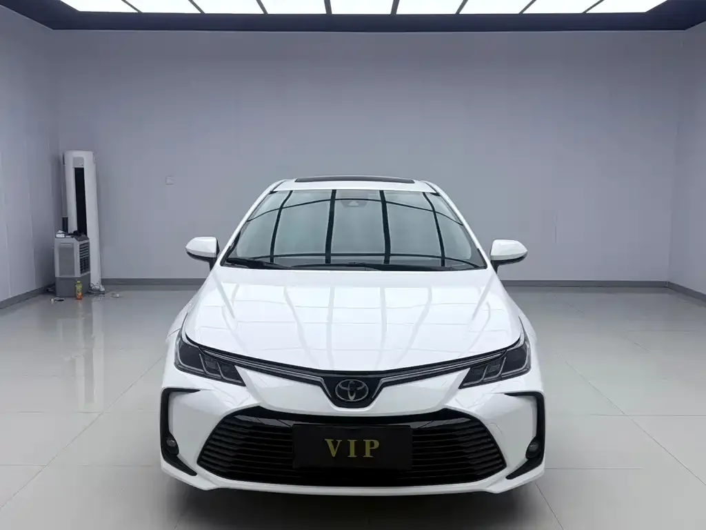 Toyota Corolla — фото 9