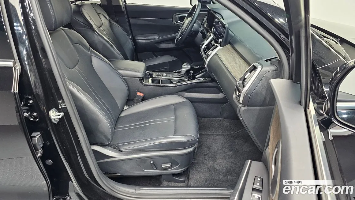 Kia Sorento — фото 10