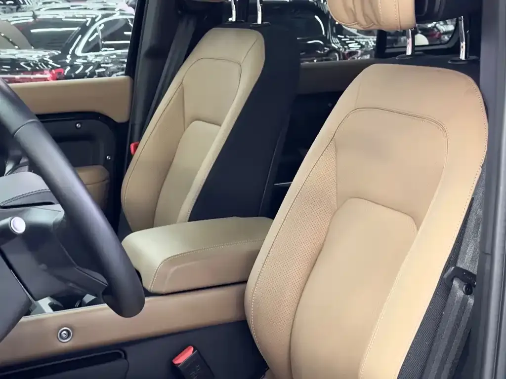 Land Rover Defender — фото 10