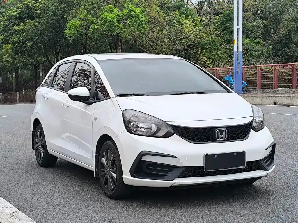 Honda Fit — фото 7