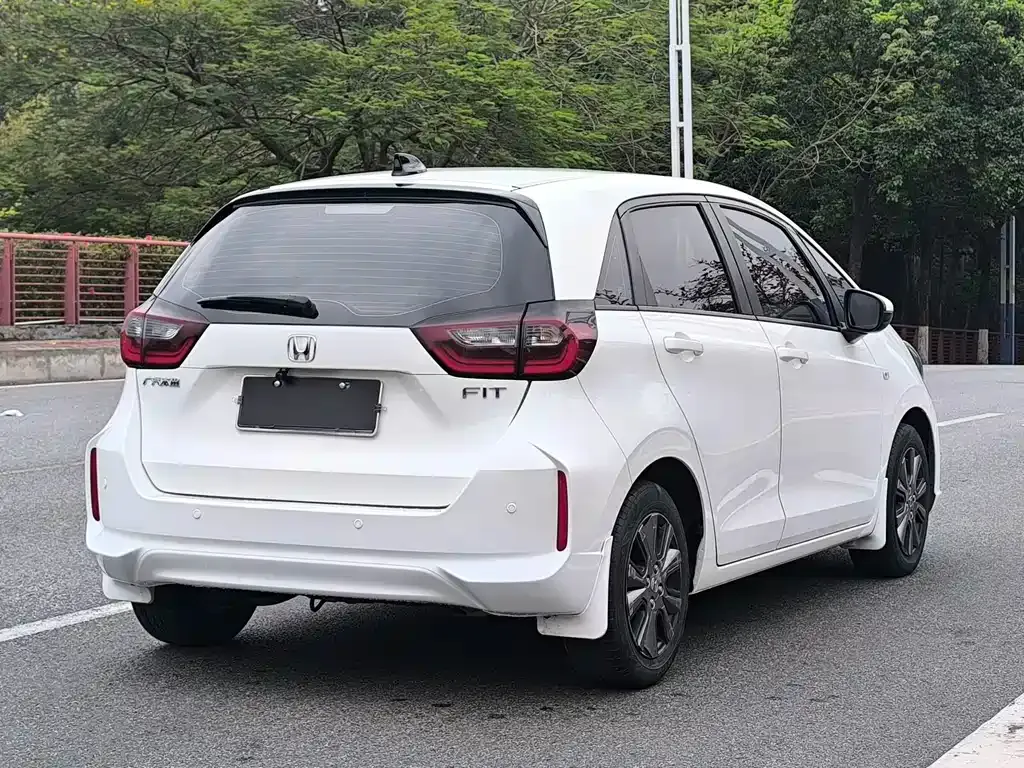 Honda Fit — фото 6