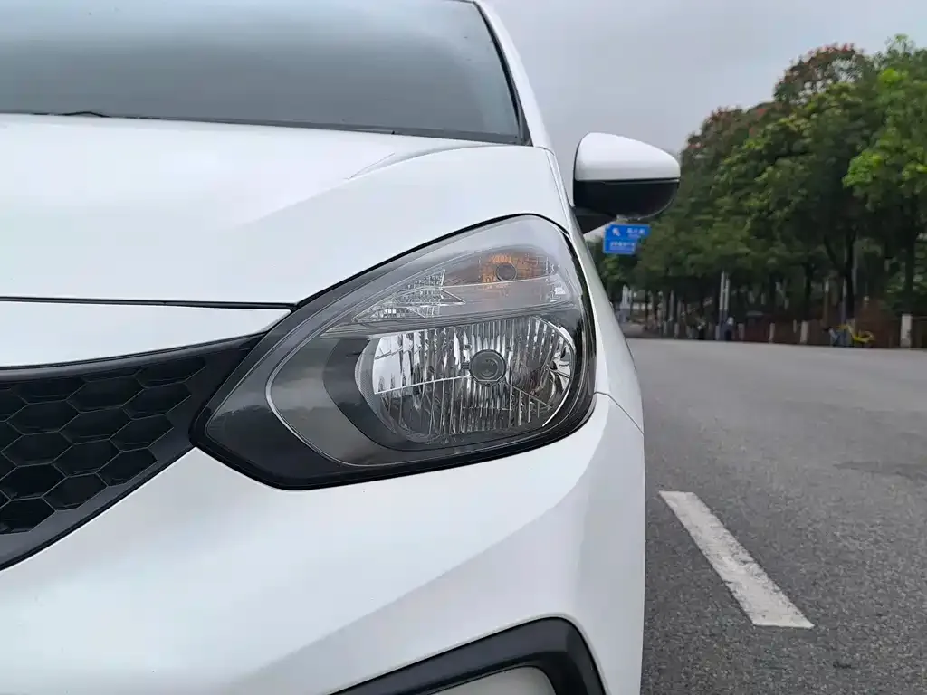 Honda Fit — фото 2