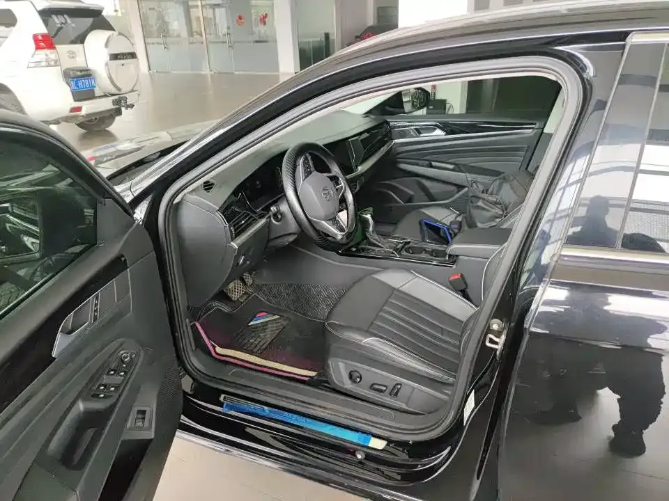 Volkswagen Passat — фото 9