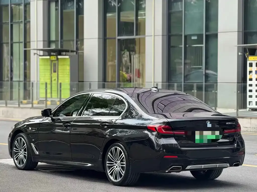 BMW 5 Series New Energy — фото 5