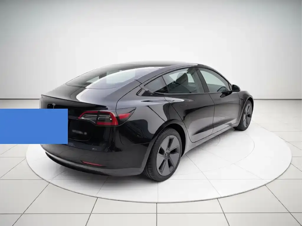 Tesla Model 3 — фото 3