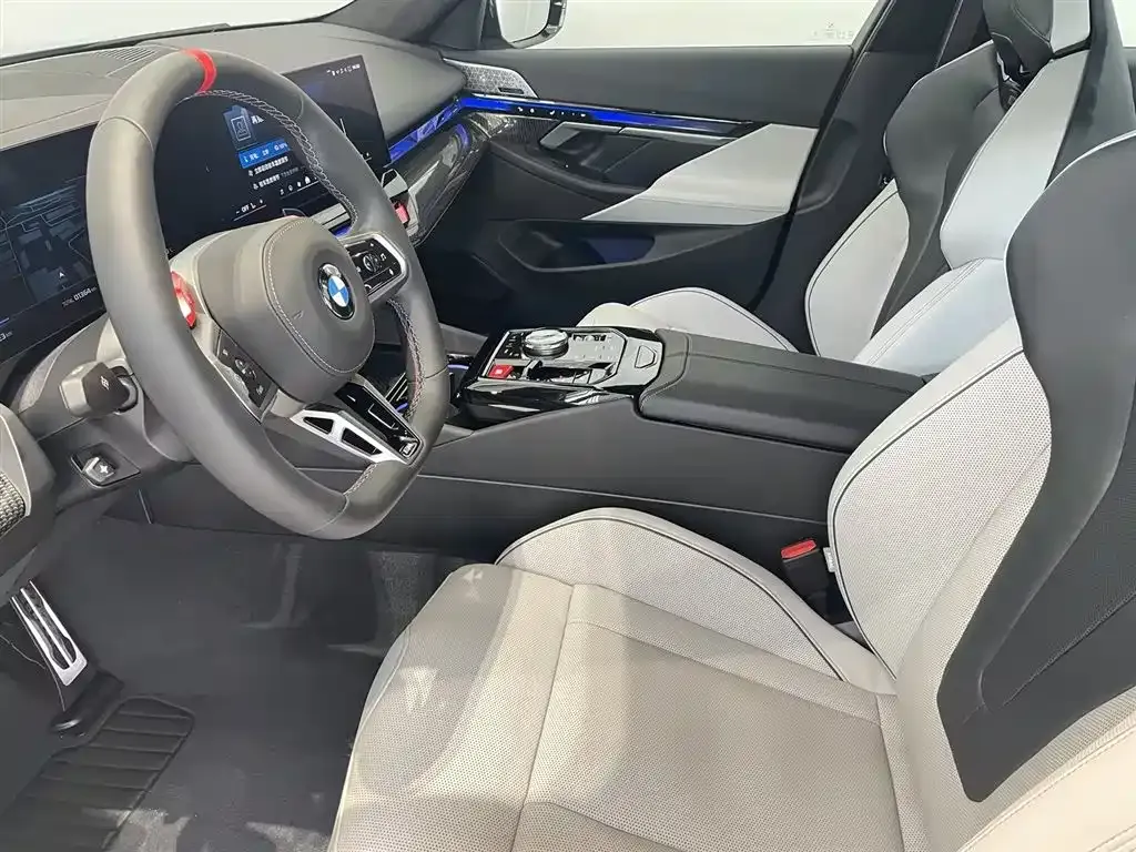 BMW M5 New Energy — фото 10