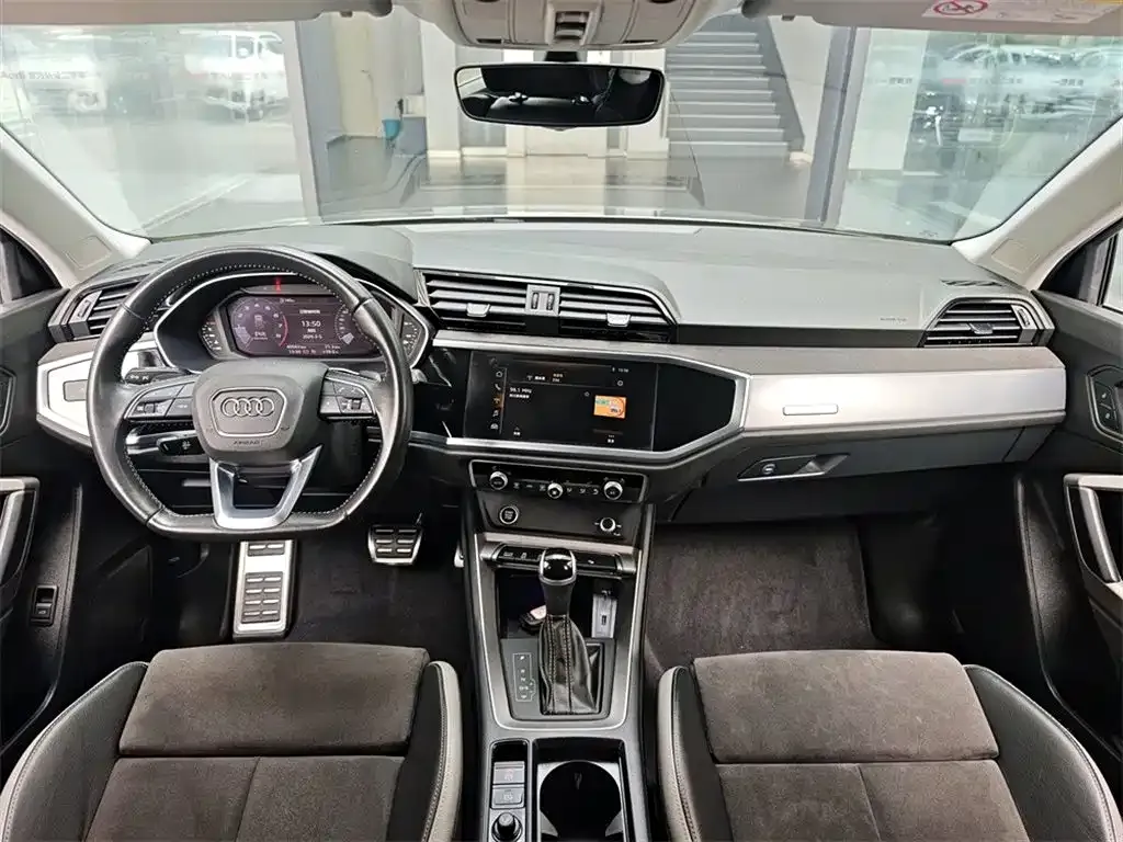 Audi Q3 — фото 10