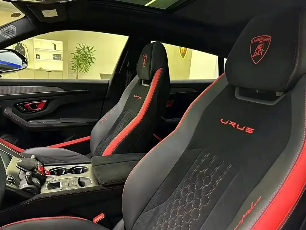 Lamborghini Urus — фото 10