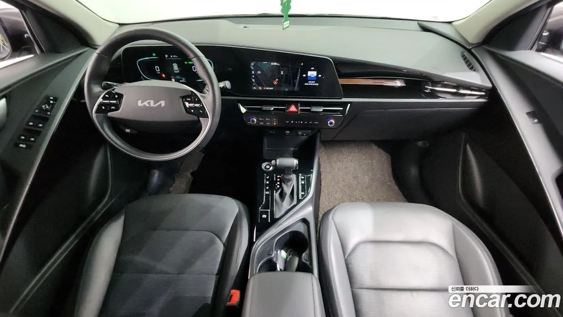 Kia Niro — фото 9