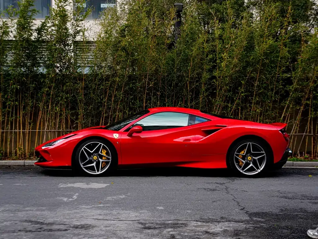 Ferrari F8 — фото 9